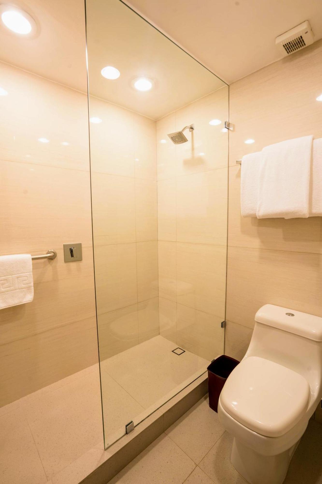 Three-Bedroom Family Villa with Two King Beds, Two Double Beds and Balcony - Non-Smoking